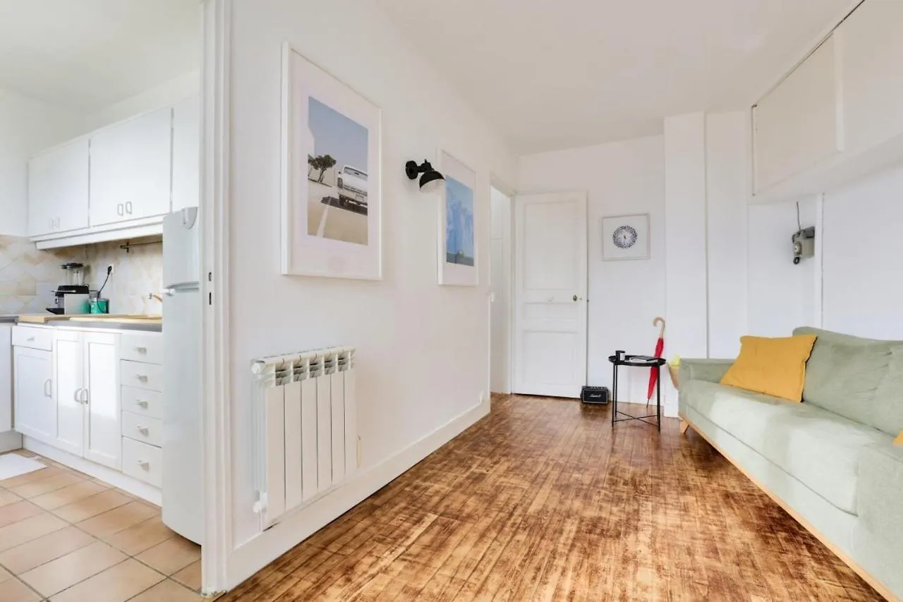Cozy Apartment For 4 People - Paris 20 France